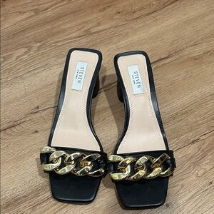 Steven By Steve Madden Black Heels with Gold Chain